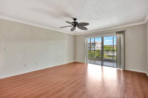 121 Wettaw Lane #211, North Palm Beach FL - photo 8 of 55