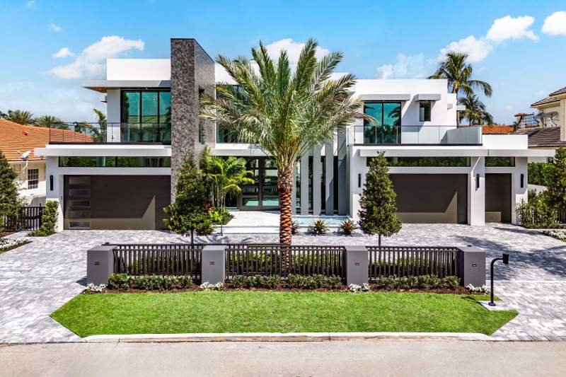 6 bedroom Single Family Residence at 169 W Coconut Palm Road, Royal Palm Yacht & Country Club, Boca Raton — photo 4