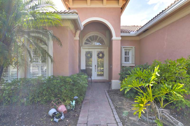 3 bedroom Single Family Residence at 5411 Place Lake Drive, Portofino Shores Phase Two, Fort Pierce — photo 2
