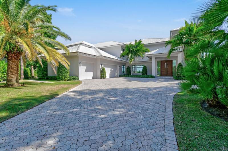 5 bedroom Single Family Residence at 101 Bowsprit Drive, PALM BEACH LAKE WORTH ESTATES 2, North Palm Beach — photo 3