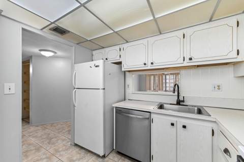 2650 NW 49th Avenue #422, Lauderdale Lakes FL - photo 9 of 24