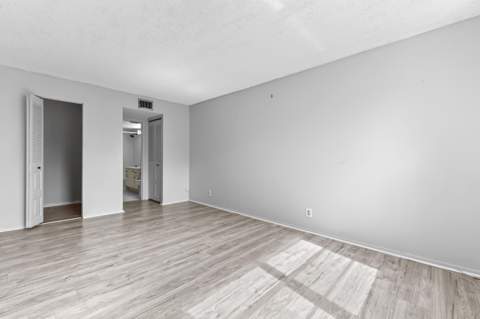 2650 NW 49th Avenue #422, Lauderdale Lakes FL - photo 12 of 24