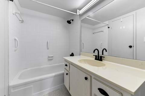 2650 NW 49th Avenue #422, Lauderdale Lakes FL - photo 14 of 24