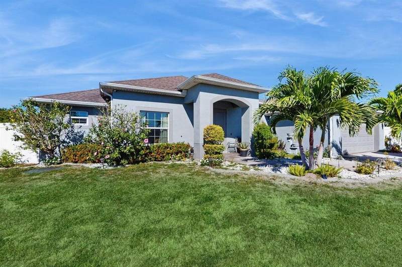 4 bedroom Single Family Residence at 2398 SE Rich Street, Port St Lucie Section 18, Port St. Lucie — photo 4