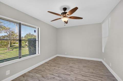 13302 Touchstone Place, Palm Beach Gardens FL - photo 17 of 45