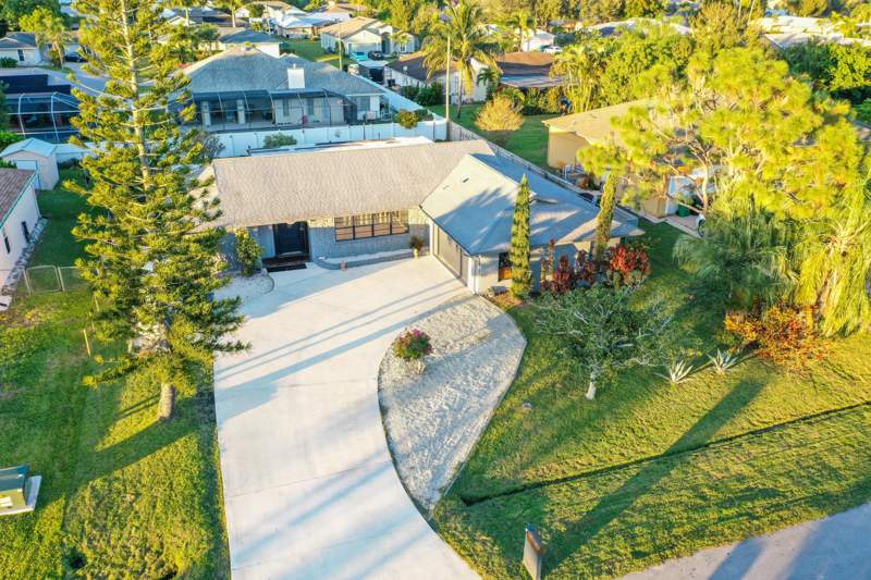 3 bedroom Single Family Residence at 1149 SE Menores Avenue, South Port St Lucie Unit 5, Port St. Lucie — photo 2