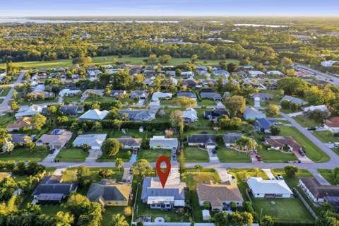 1149 SE Menores Avenue, Port St. Lucie FL - photo 14 of 35