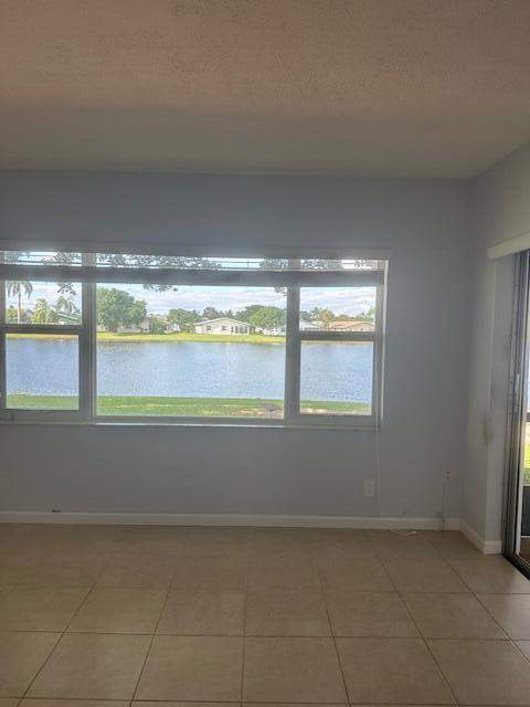 5195 Nicholas Drive, West Palm Beach FL - photo 13 of 17