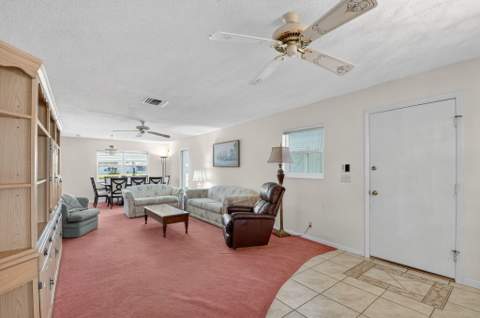 634 Hummingbird Lane, Delray Beach FL - photo 6 of 37