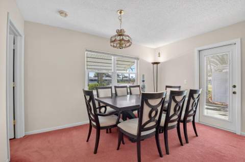 634 Hummingbird Lane, Delray Beach FL - photo 10 of 37