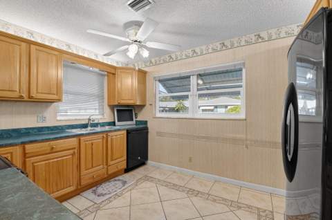 634 Hummingbird Lane, Delray Beach FL - photo 14 of 37