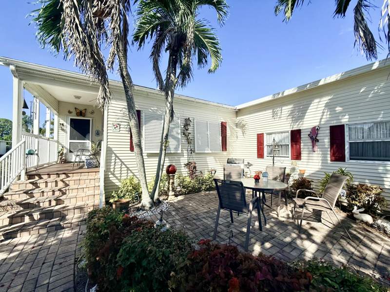 3 bedroom Manufactured Home at 6403 Birch Lane, Maralago Cay, Lantana — photo 3