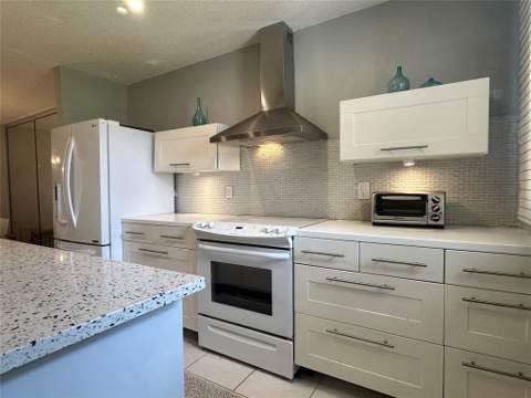 14492 Canalview Drive #B, Delray Beach FL - photo 8 of 23