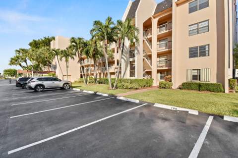 140 Lake Nancy Lane #112, West Palm Beach FL - photo 23 of 32