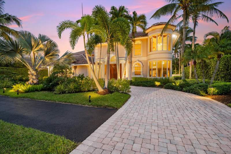 4 bedroom Single Family Residence at 3164 Casseekey Island Road, Casseekey Island At Jonathans Landing, Jupiter — photo 2