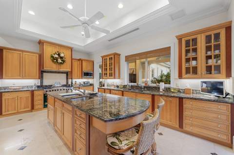 6968 SE Harbor Circle, Stuart FL - photo 15 of 40