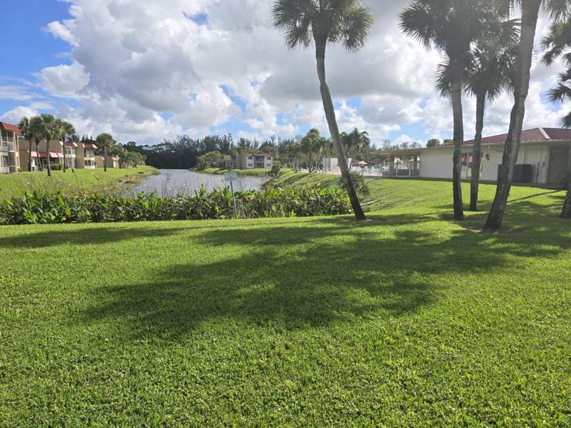 2 bedroom Condominium at 112 Lake Dora Drive, Golden Lakes Village, West Palm Beach — photo 2