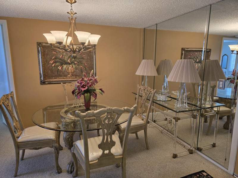 2 bedroom Condominium at 112 Lake Dora Drive, Golden Lakes Village, West Palm Beach — photo 3