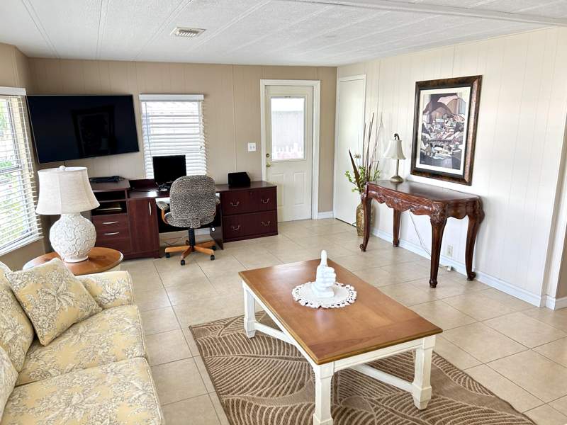 2 bedroom Manufactured Home at 292 NW 53 Street, Highland Meadows Estates West, Deerfield Beach — photo 3