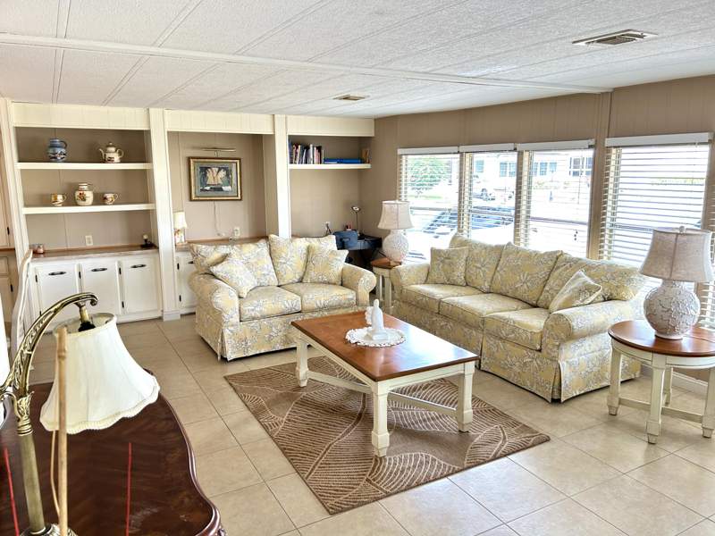 2 bedroom Manufactured Home at 292 NW 53 Street, Highland Meadows Estates West, Deerfield Beach — photo 4