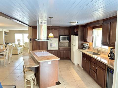 292 NW 53 Street, Deerfield Beach FL - photo 10 of 50