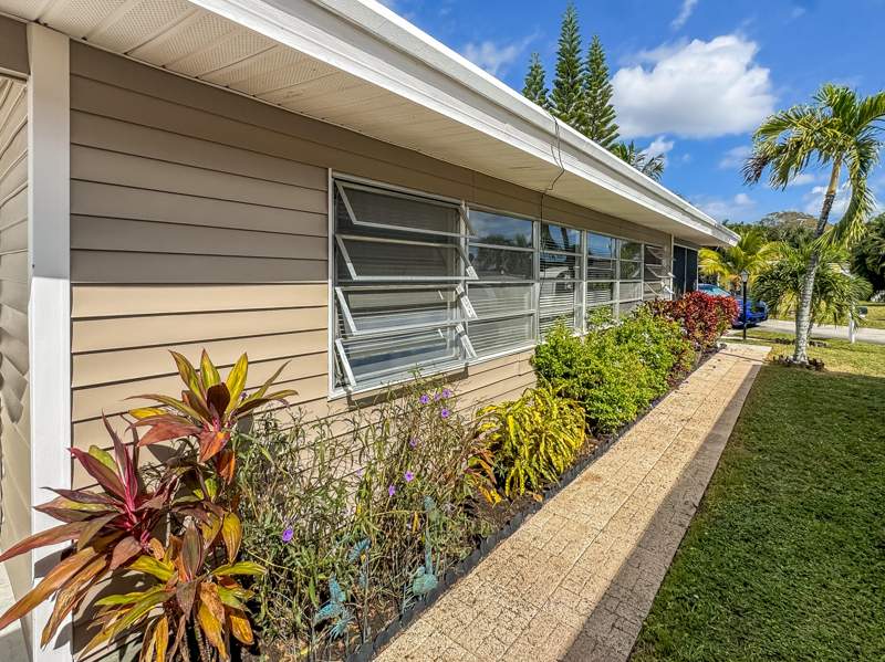 2 bedroom Mobile Home at 14553 Elmhurst Drive, Highland Trailer Park, Delray Beach — photo 2