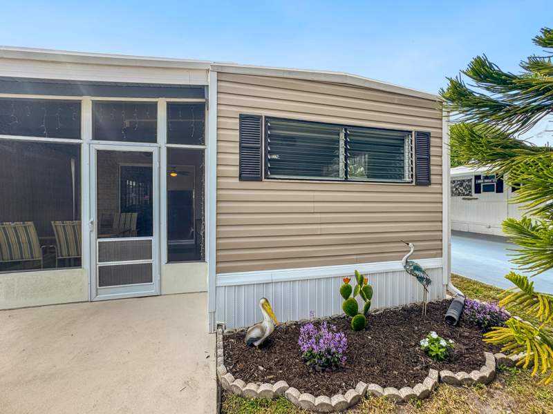 2 bedroom Mobile Home at 14553 Elmhurst Drive, Highland Trailer Park, Delray Beach — photo 5