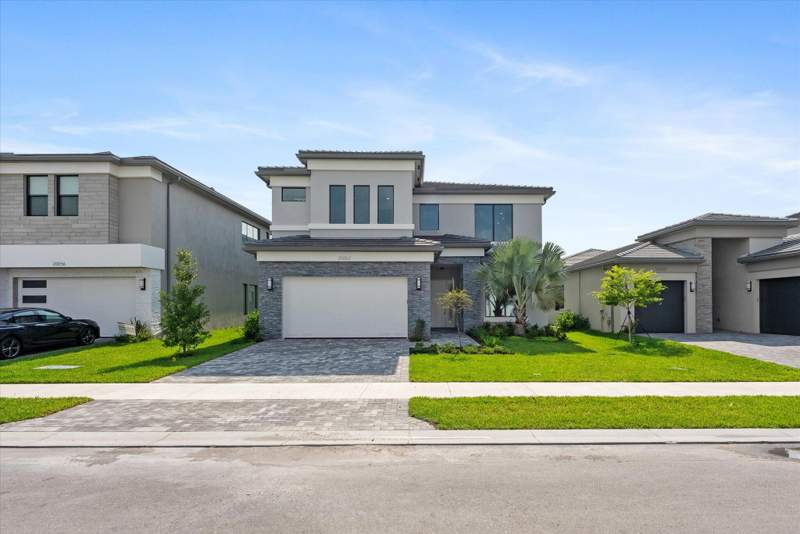 5 bedroom Single Family Residence at 20062 Hirono Lane, Lotus Palm, Boca Raton — photo 2