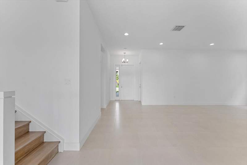5 bedroom Single Family Residence at 20062 Hirono Lane, Lotus Palm, Boca Raton — photo 4