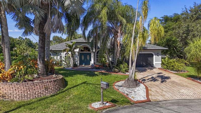 4 bedroom Single Family Residence at 140 SW Mark Court, Port St Lucie Section 37, Port St. Lucie — photo 4