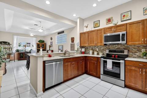 3747 Spring Crest Court, Lake Worth FL - photo 8 of 38