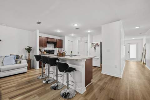 597 NW Kilpatrick Avenue, Port St. Lucie FL - photo 6 of 50