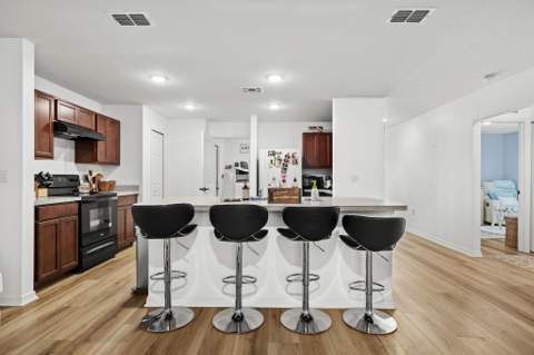 597 NW Kilpatrick Avenue, Port St. Lucie FL - photo 7 of 50