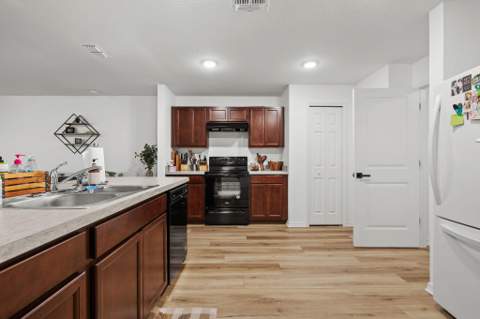 597 NW Kilpatrick Avenue, Port St. Lucie FL - photo 9 of 50