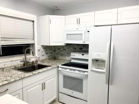 200 Sheffield I, West Palm Beach FL - photo 15 of 41