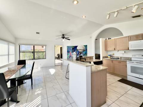 8491 Heather Place, Boynton Beach FL - photo 12 of 50