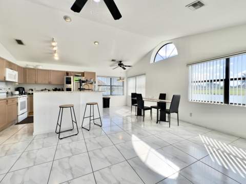 8491 Heather Place, Boynton Beach FL - photo 11 of 50