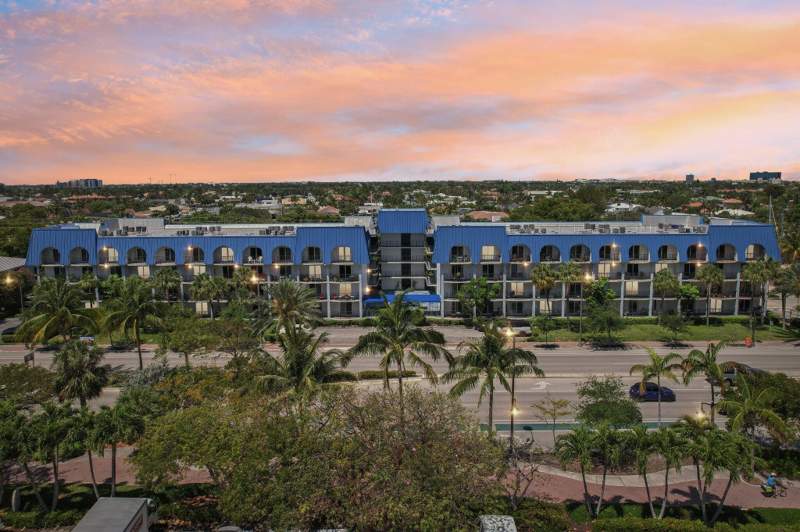 2 bedroom Condominium at 3909 N Ocean Boulevard #215, Top Of The Mile South Condo, Fort Lauderdale — photo 3