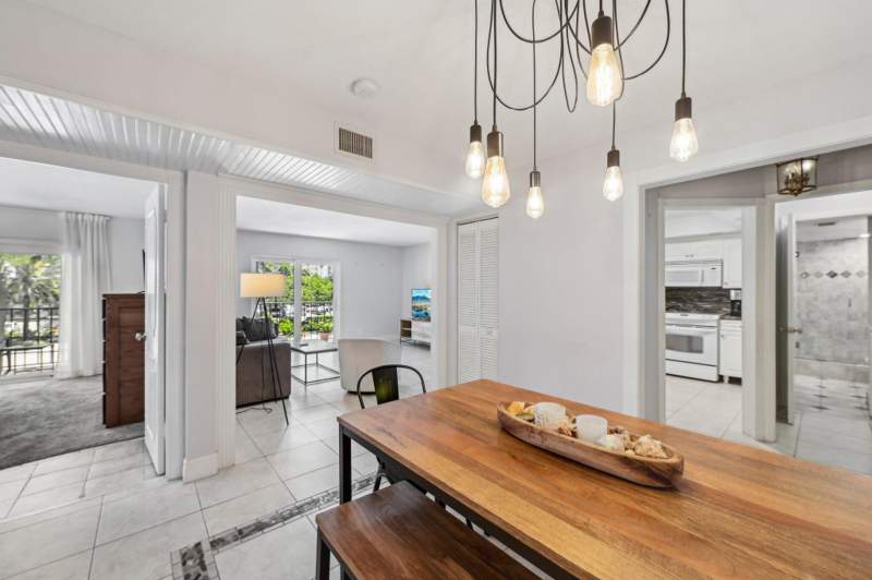 2 bedroom Condominium at 3909 N Ocean Boulevard #215, Top Of The Mile South Condo, Fort Lauderdale — photo 4