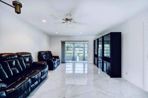 159 Lake Meryl Drive, West Palm Beach FL - photo 10 of 23