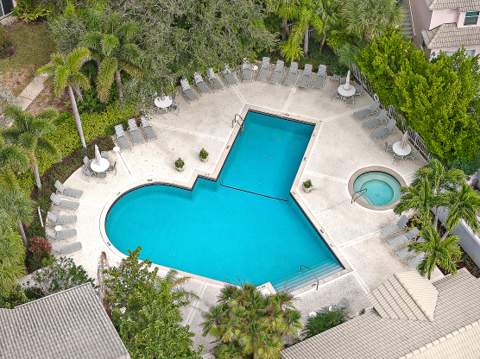 2608 Fairway Drive, Jupiter FL - photo 20 of 25