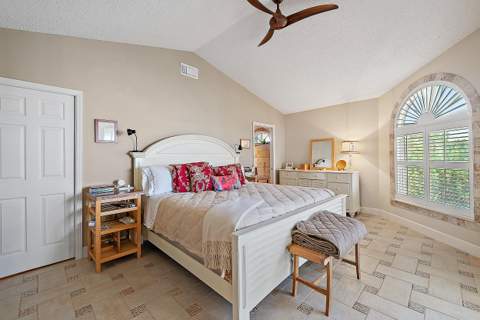 2608 Fairway Drive, Jupiter FL - photo 8 of 25