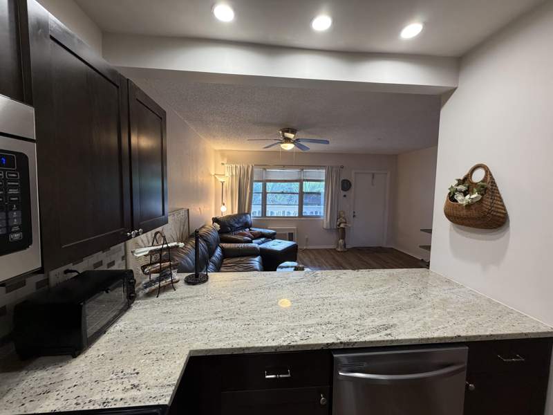 1 bedroom Condominium at 107 Prescott E, Century Village, Deerfield Beach — photo 4