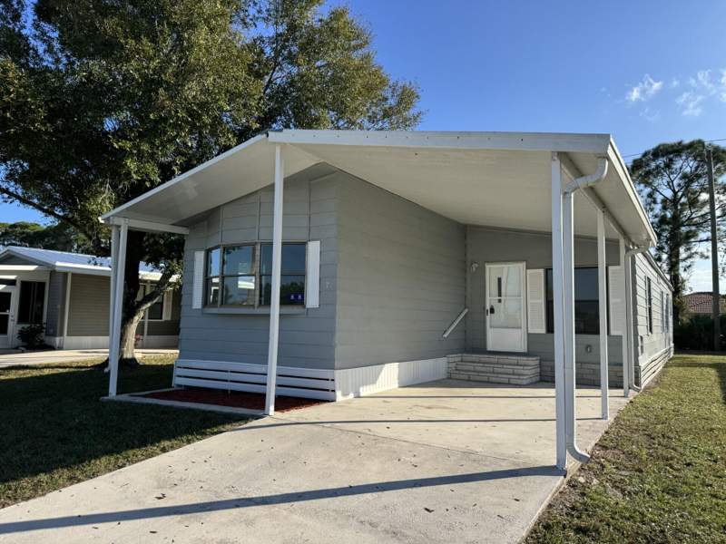 2 bedroom Manufactured Home at 7 San Felipe, Spanish Lakes Country Club Village, Fort Pierce — photo 2