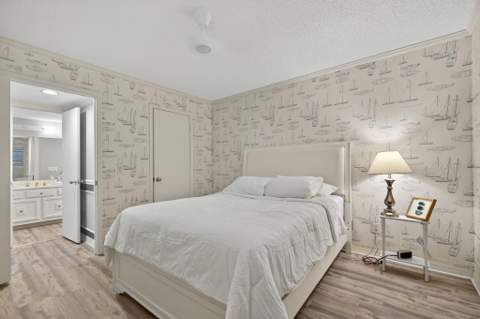 390 NE Edgewater Drive #403, Stuart FL - photo 19 of 46