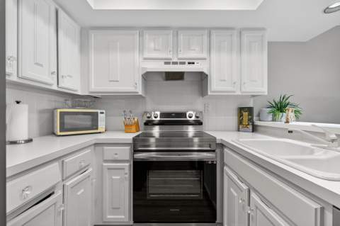 390 NE Edgewater Drive #403, Stuart FL - photo 12 of 46