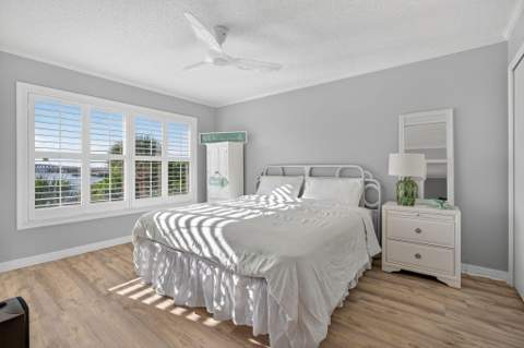 390 NE Edgewater Drive #403, Stuart FL - photo 14 of 46