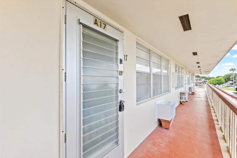 1 bedroom Condominium at 17 Andover A, Andover Condos, West Palm Beach — photo 2