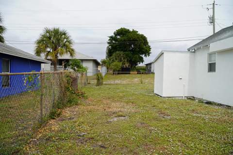 908 W 5th Street, Riviera Beach FL - photo 18 of 40
