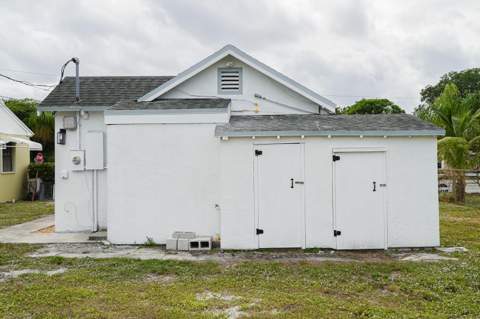 908 W 5th Street, Riviera Beach FL - photo 15 of 40